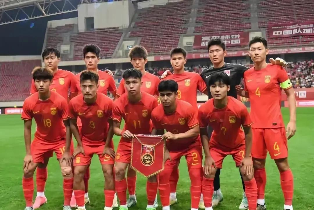 包含国足备战步伐坚定，备战实力彰显强劲的词条